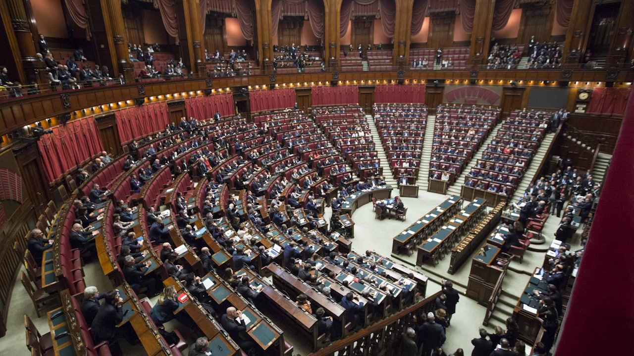 Spain Sees Surge in Legalization Applications from Undocumented Migrants